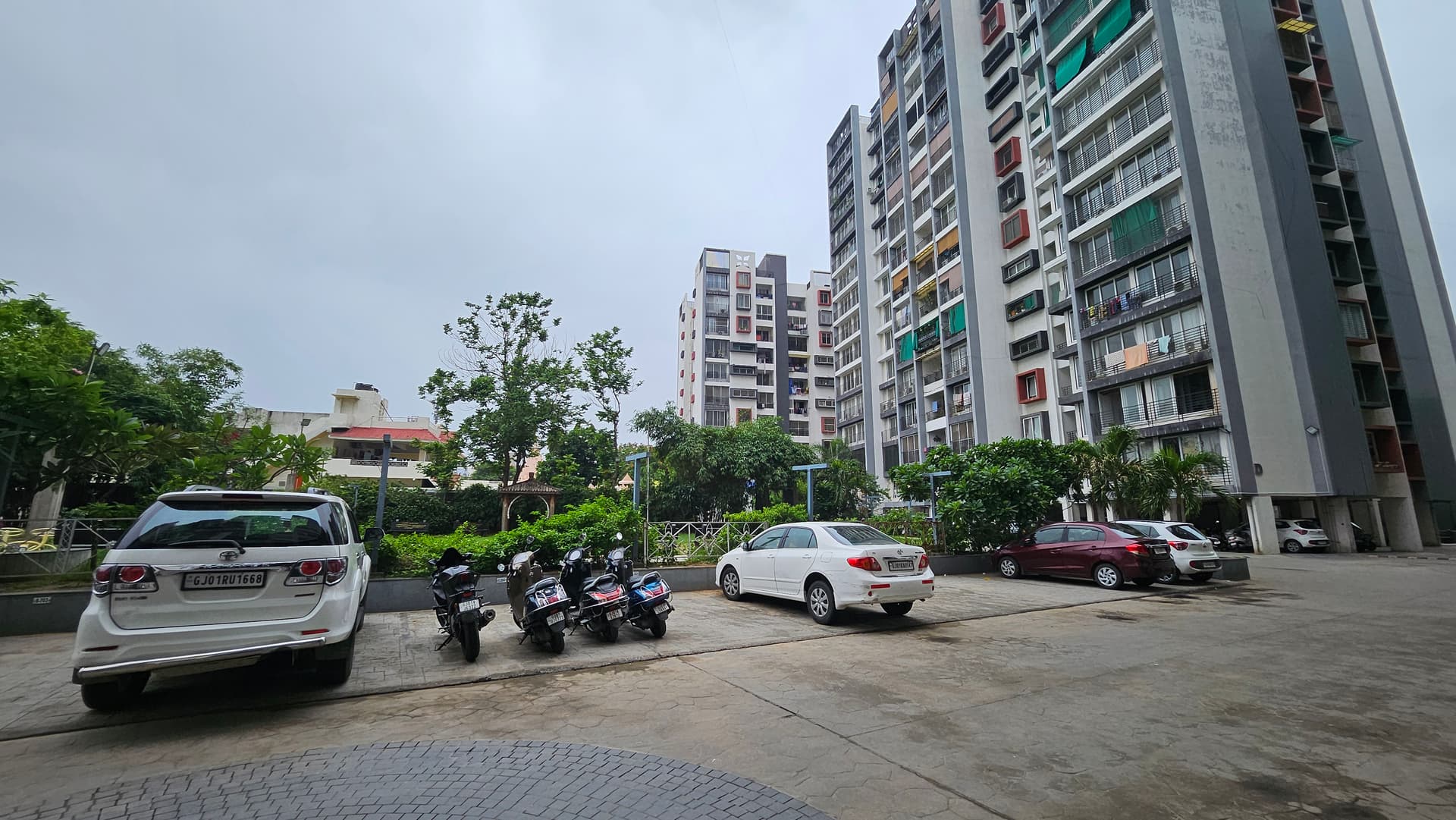 Property Photos 7
