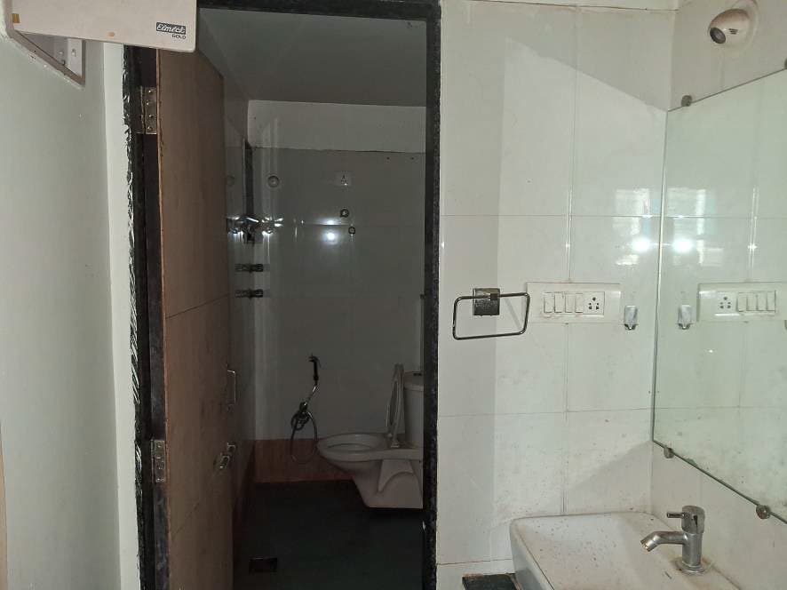 Property Photos 12