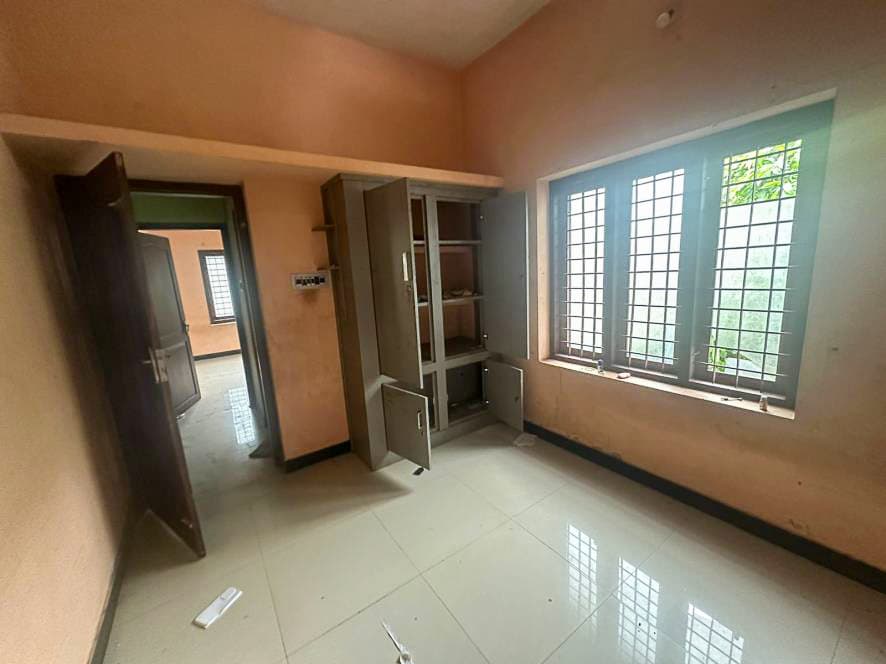 Property Photos 6
