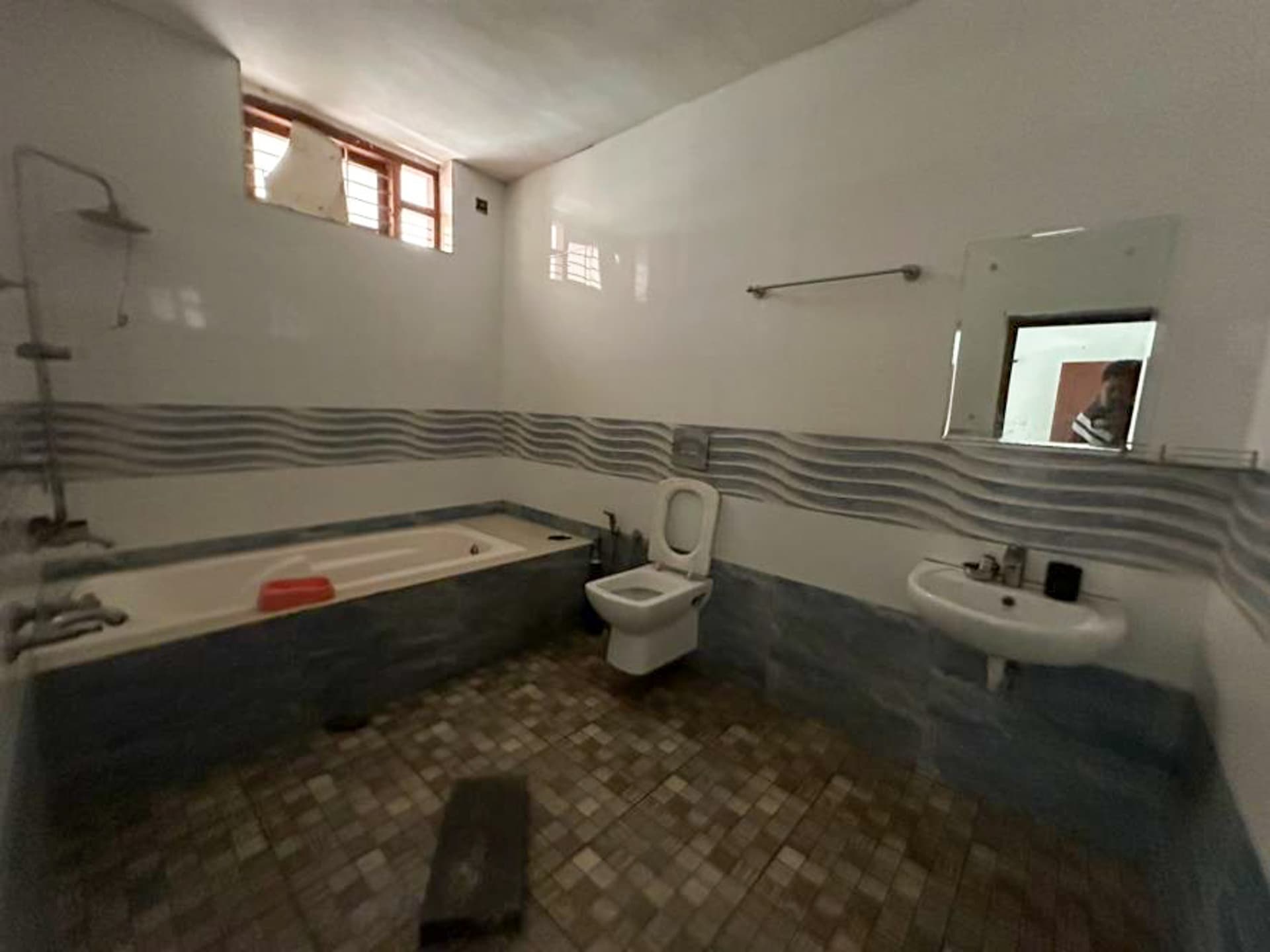Property Photos 16