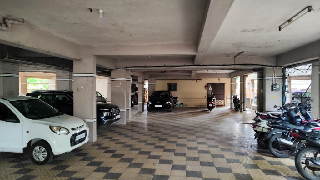 Property Photos 6