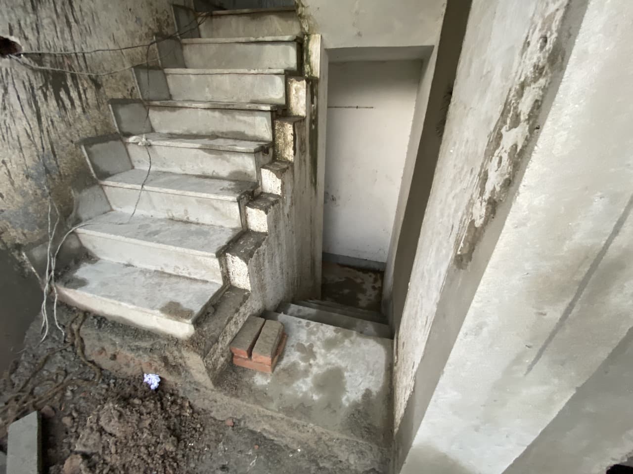 Property Photos 28