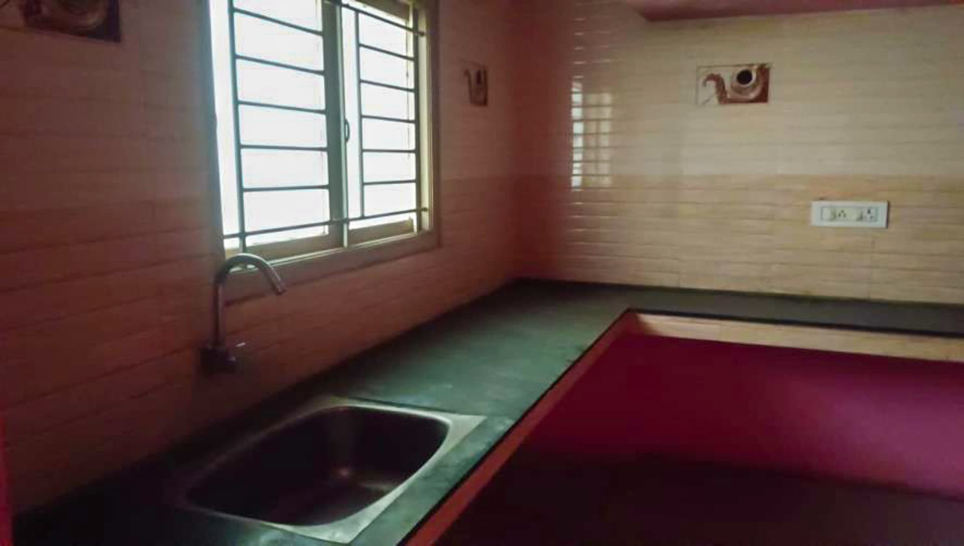 Property Photos 25