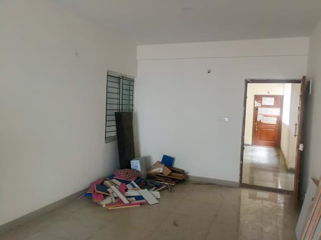 Property Photos 17