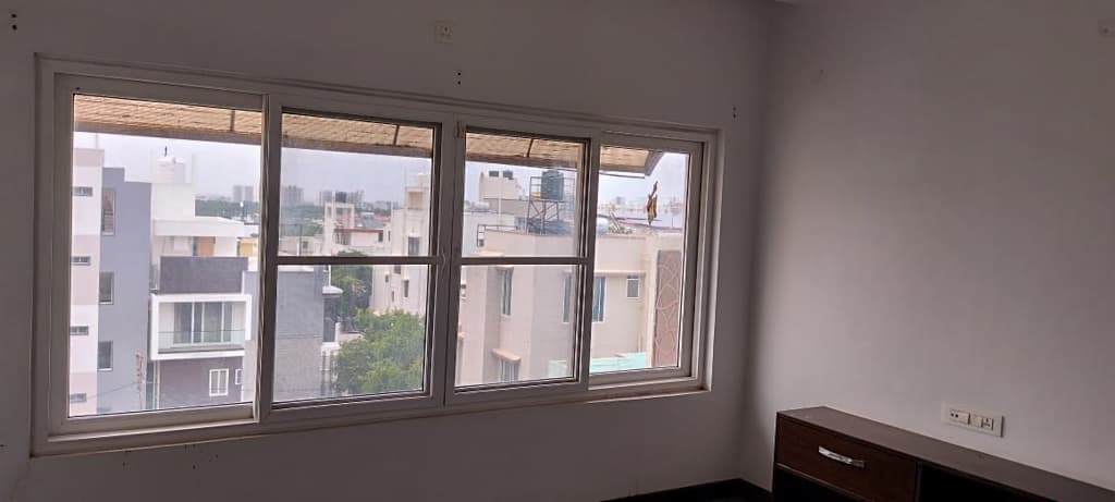 Property Photos 8