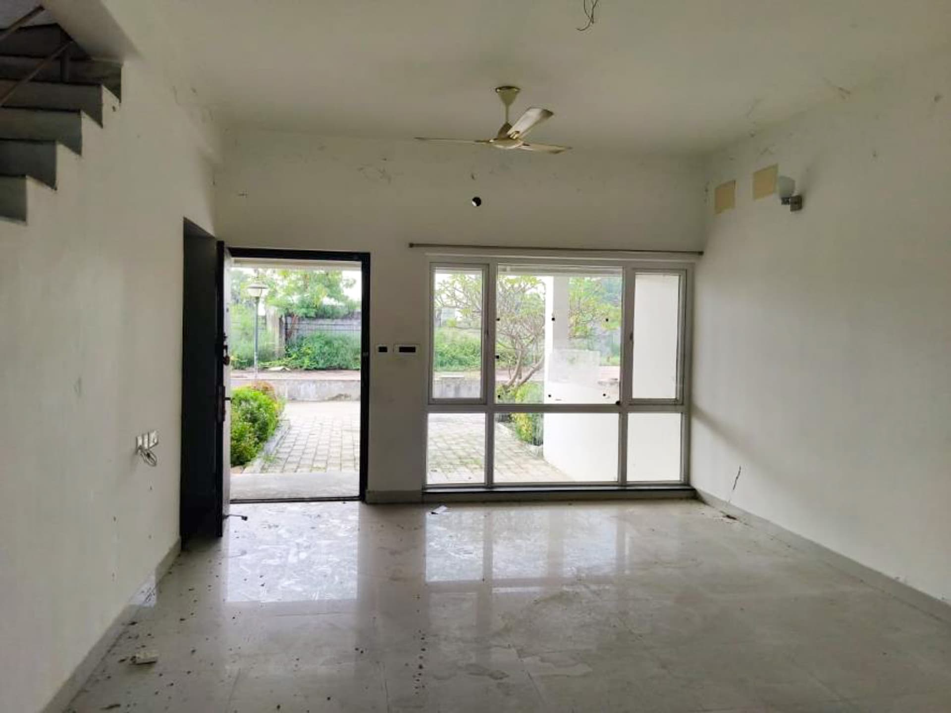 Property Photos 12