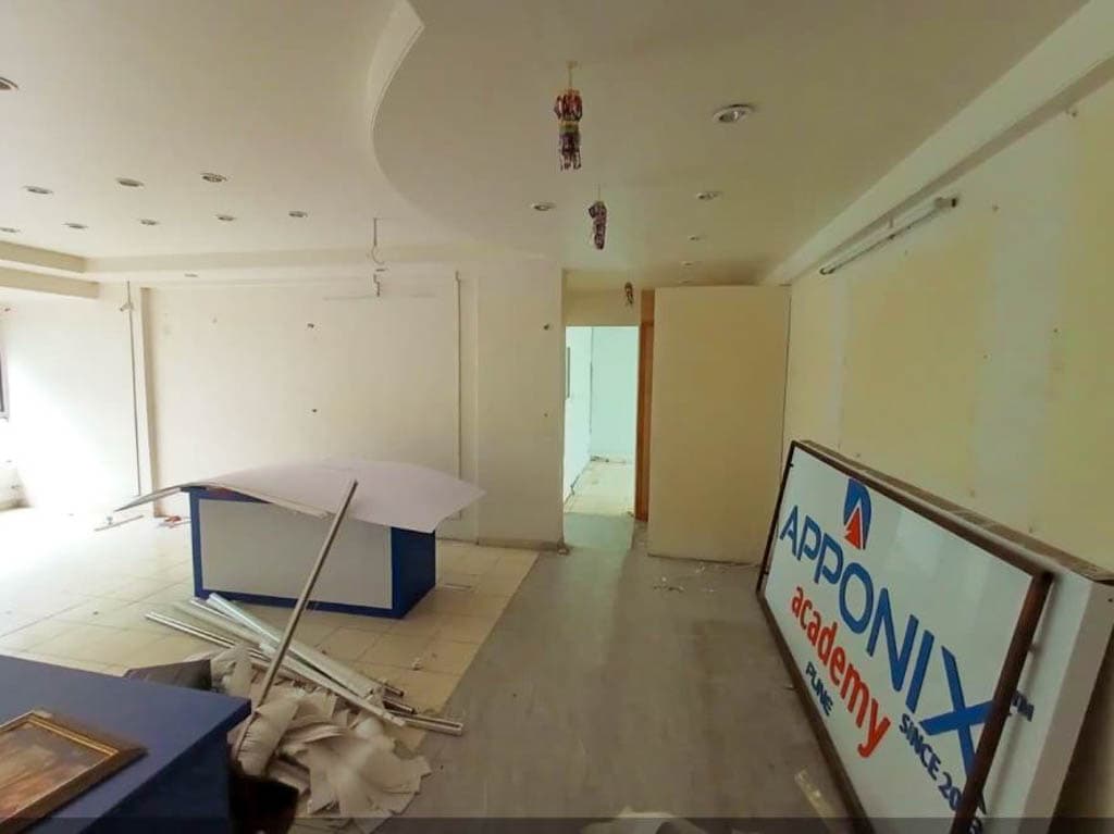 Property Photos 7