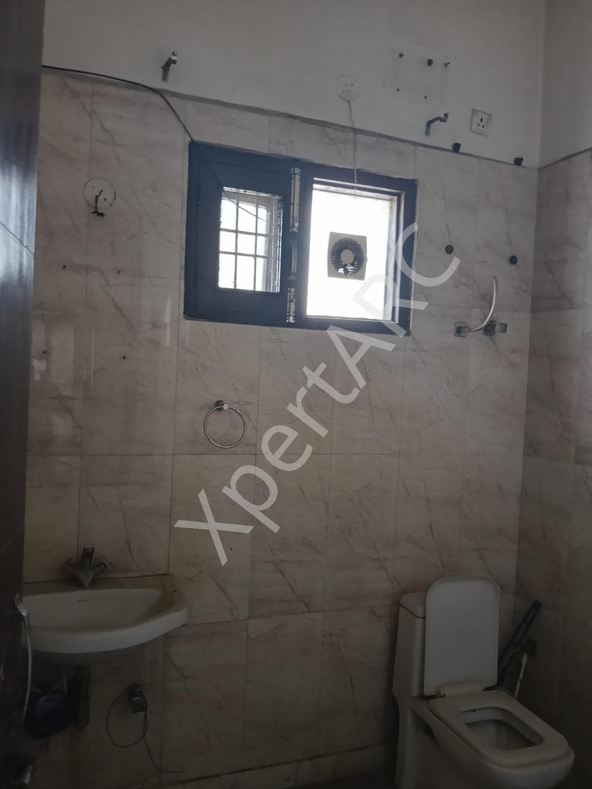 Property Photos 28