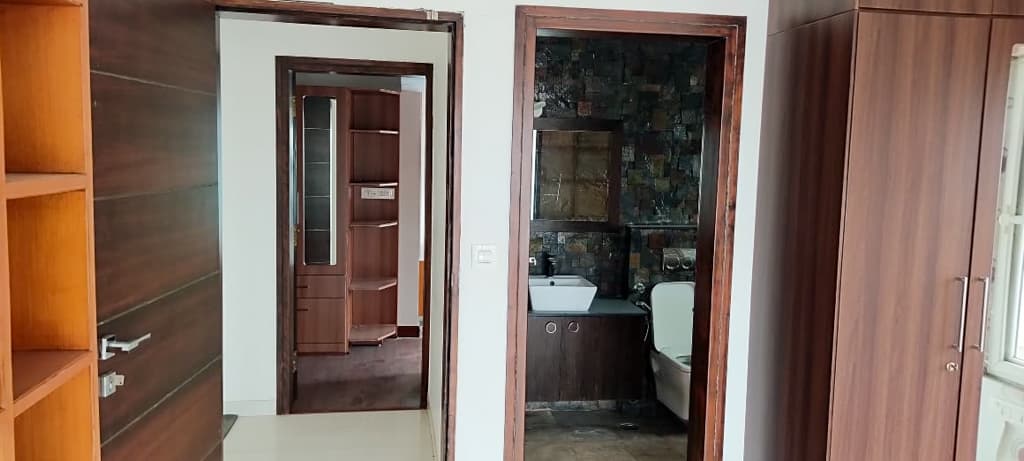 Property Photos 5