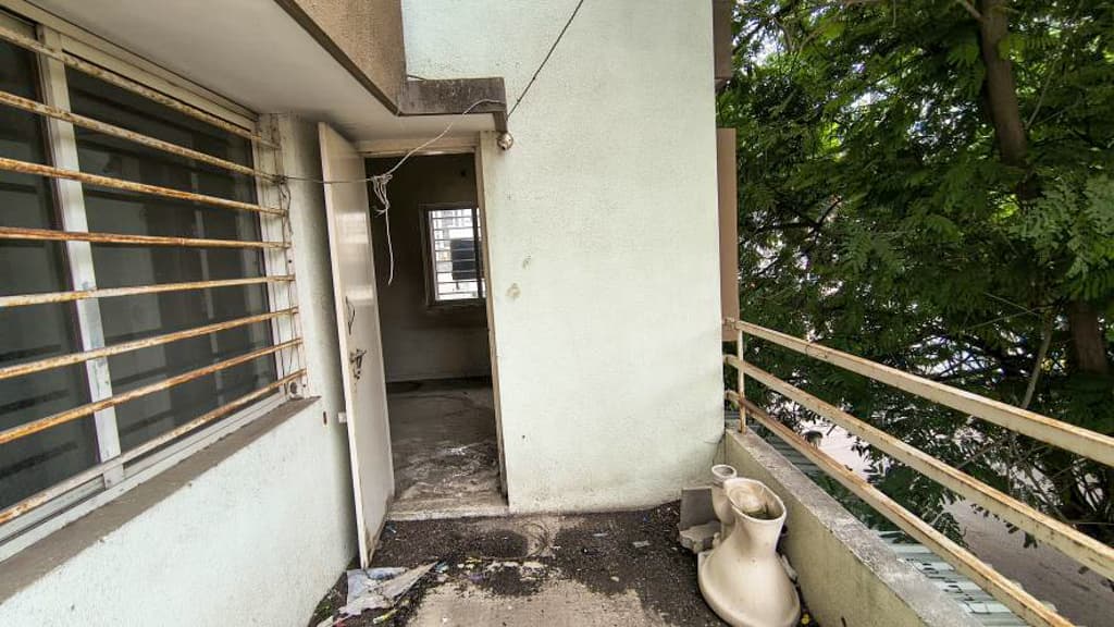 Property Photos 6
