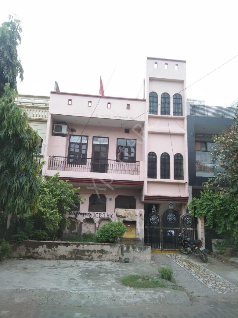Property Photos 8