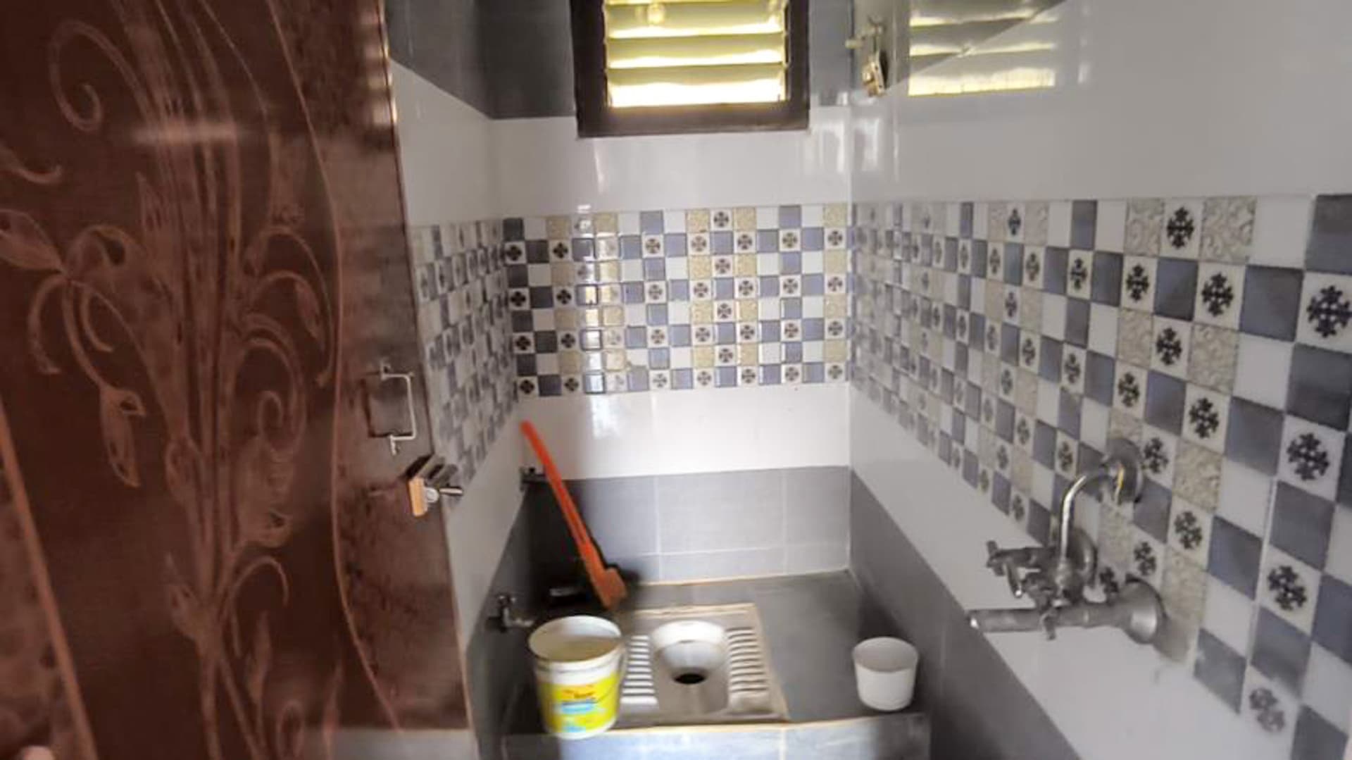Property Photos 18