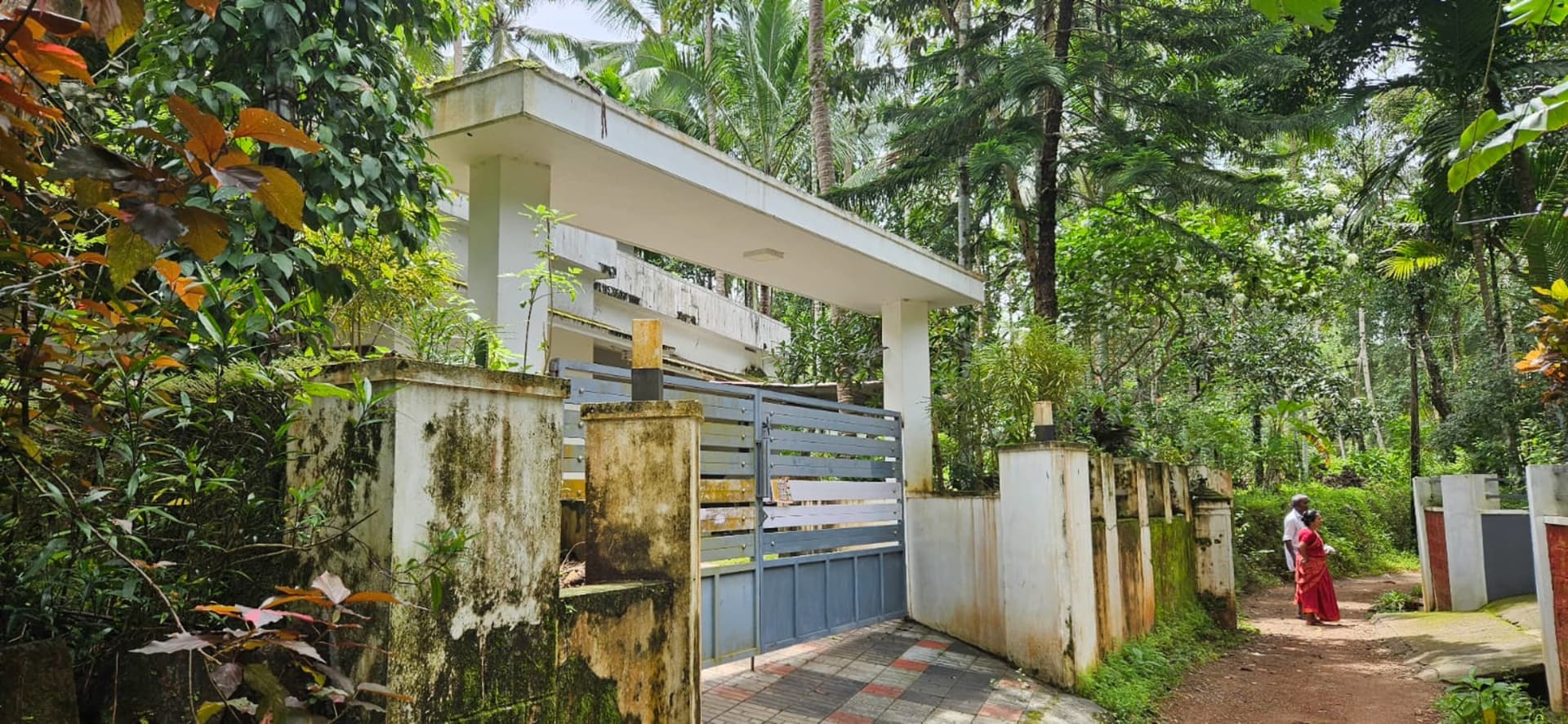 Property Photos 6