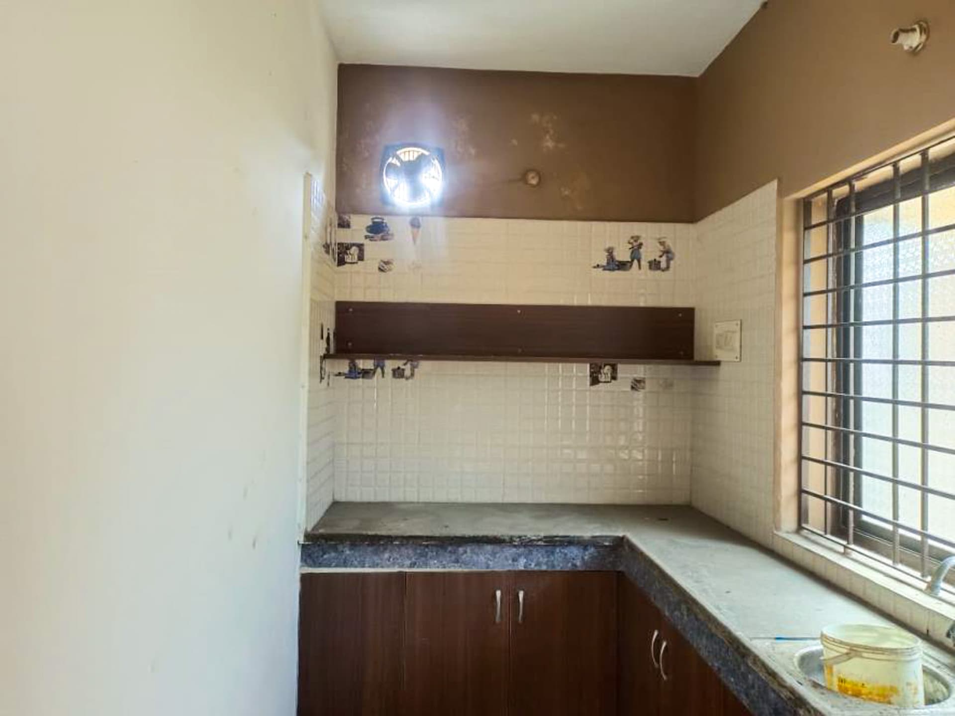 Property Photos 6
