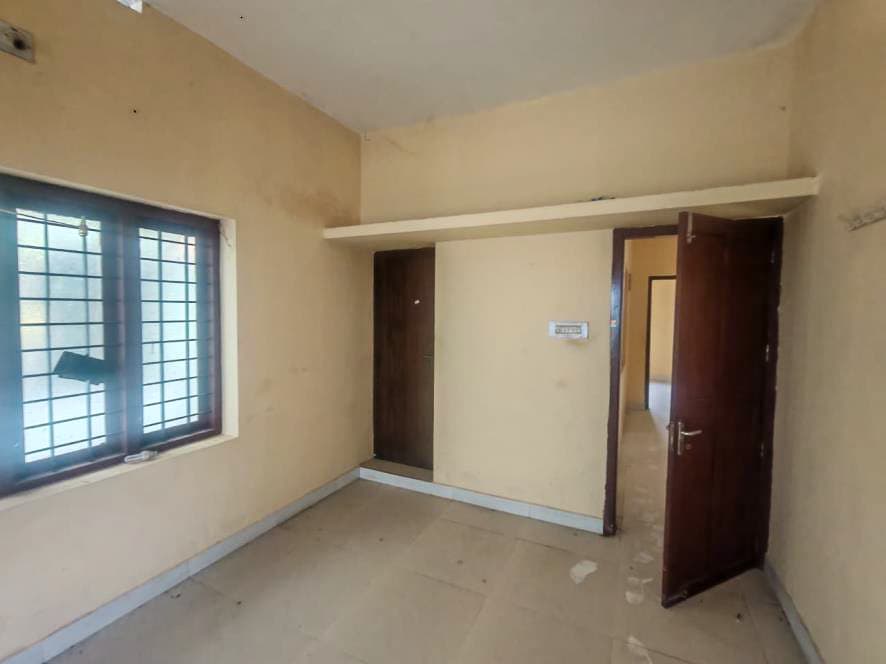 Property Photos 32