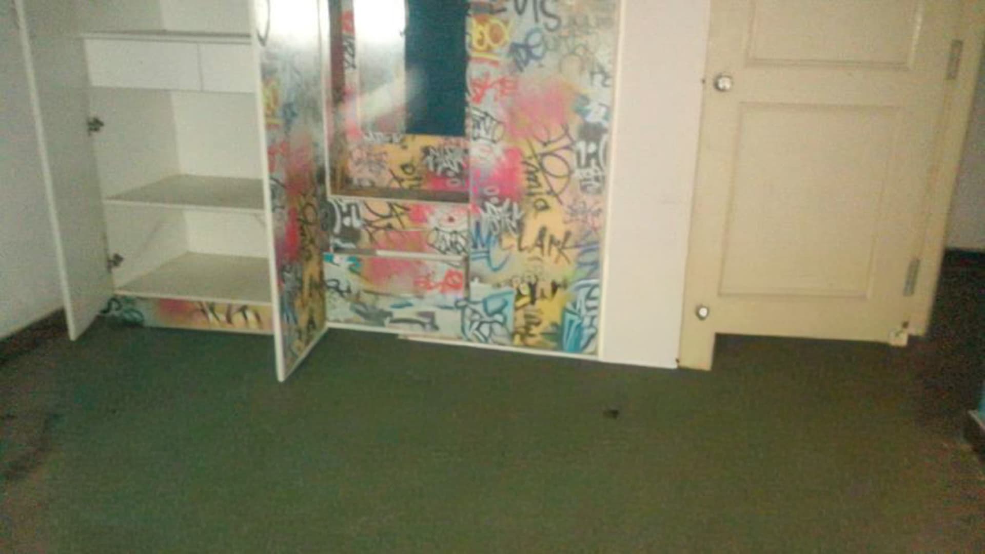 Property Photos 16