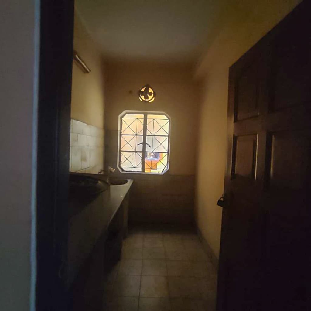 Property Photos 9