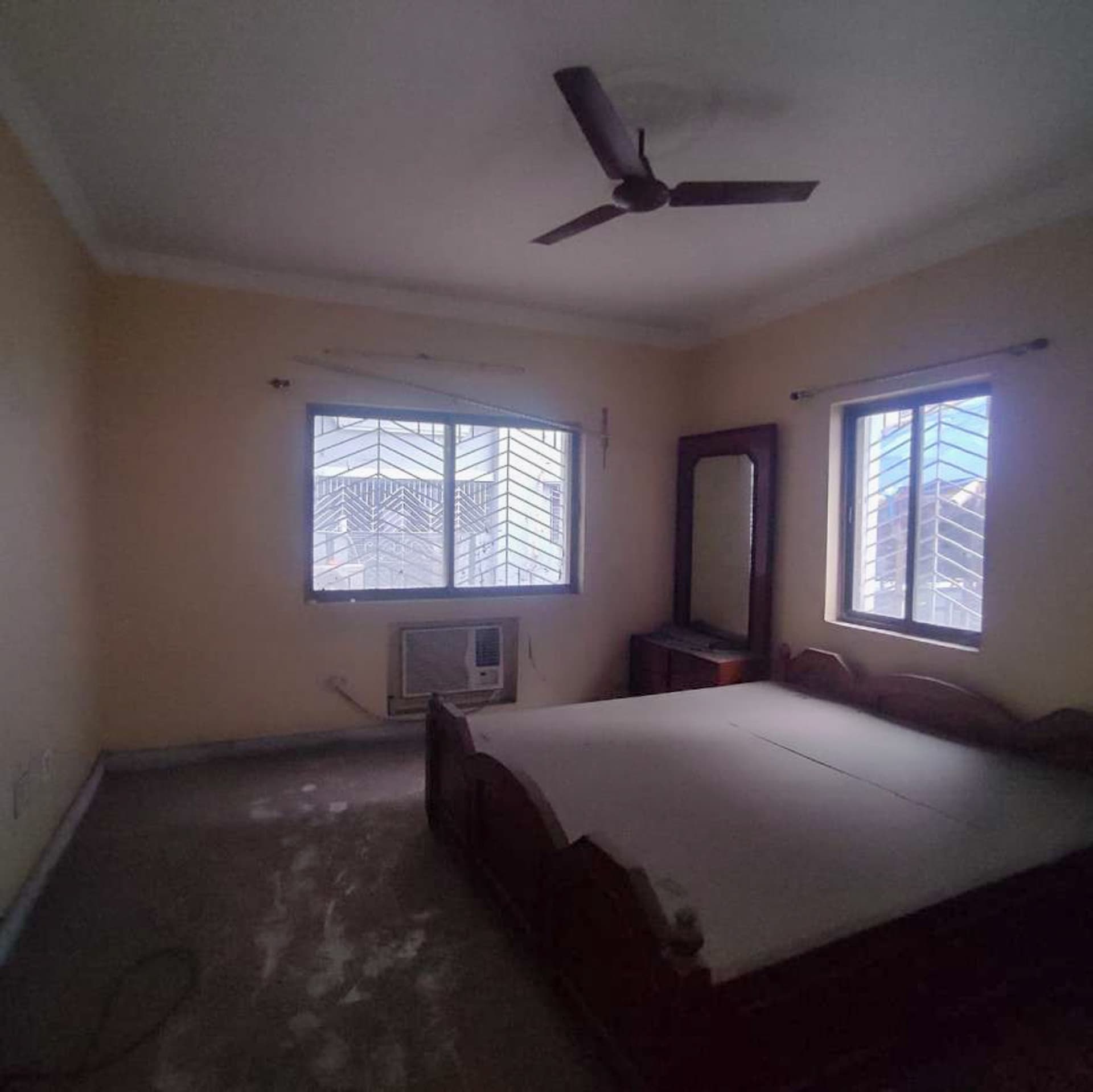 Property Photos 26