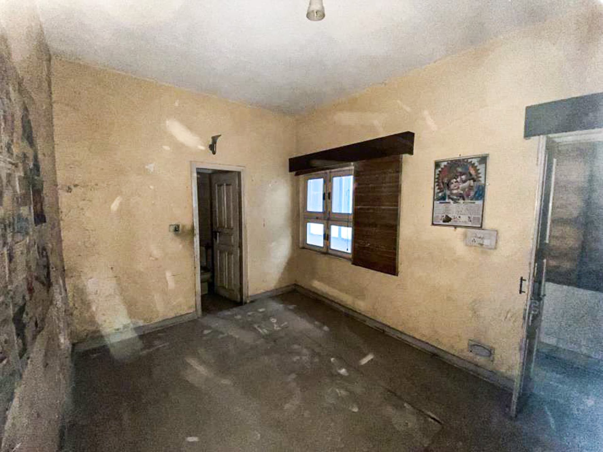 Property Photos 34