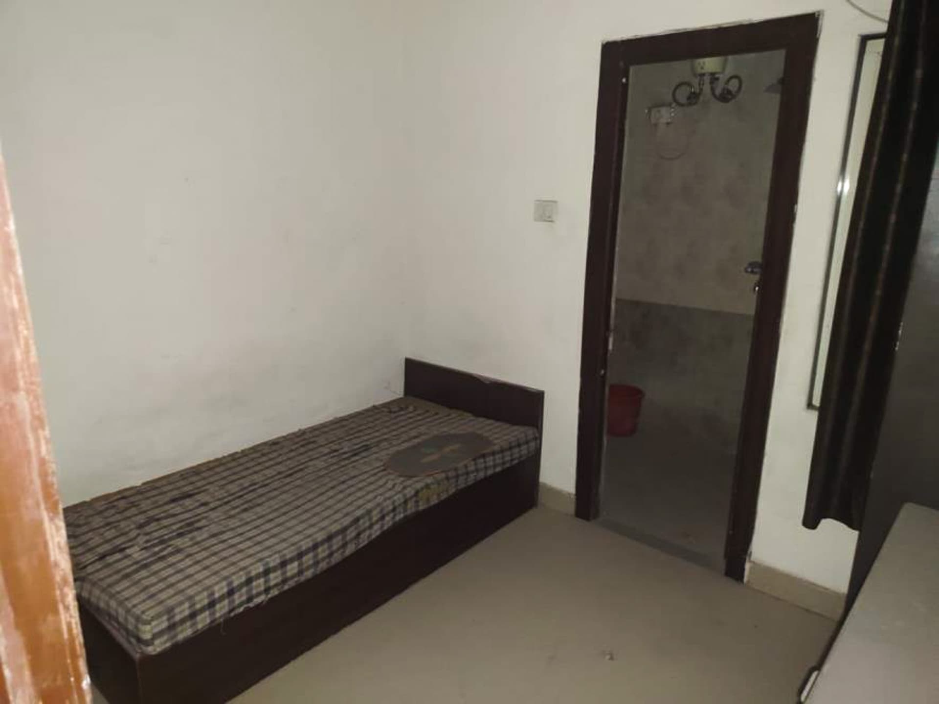 Property Photos 9