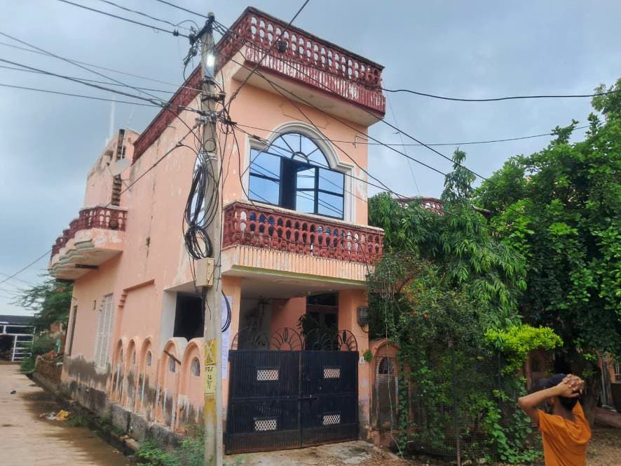 Property Photos 8