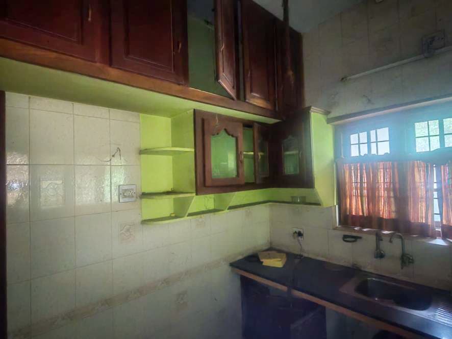 Property Photos 12