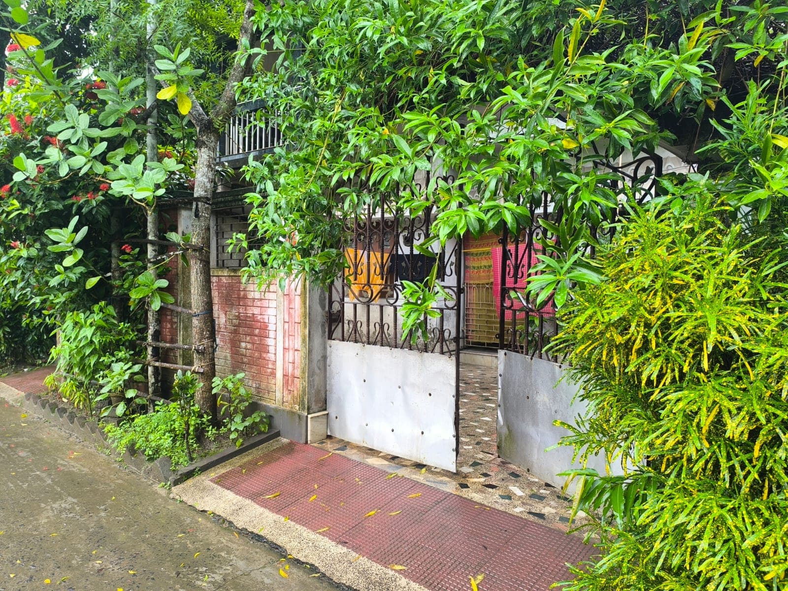 Property Photos 6