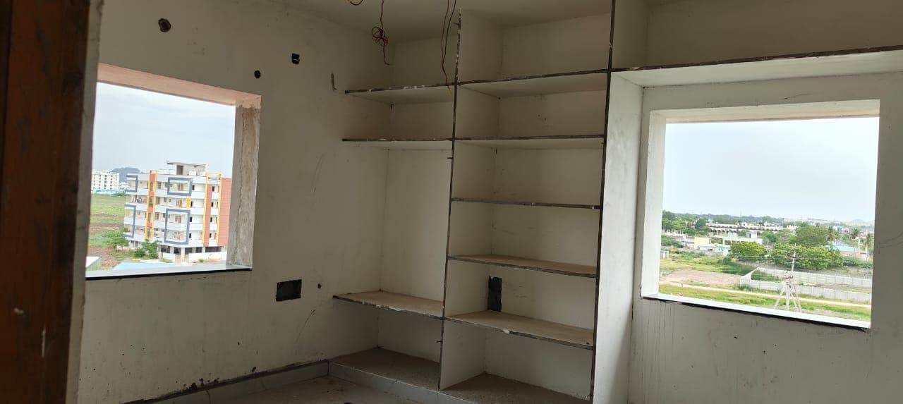 Property Photos 6