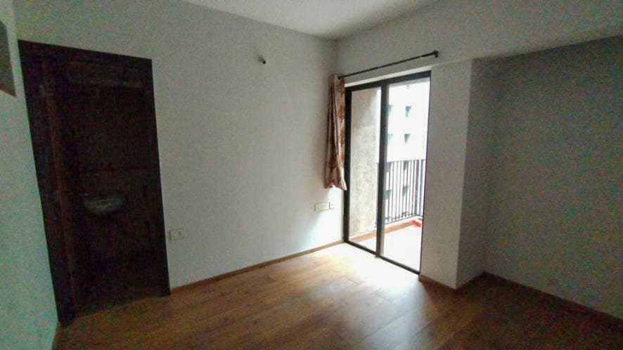 Property Photos 9