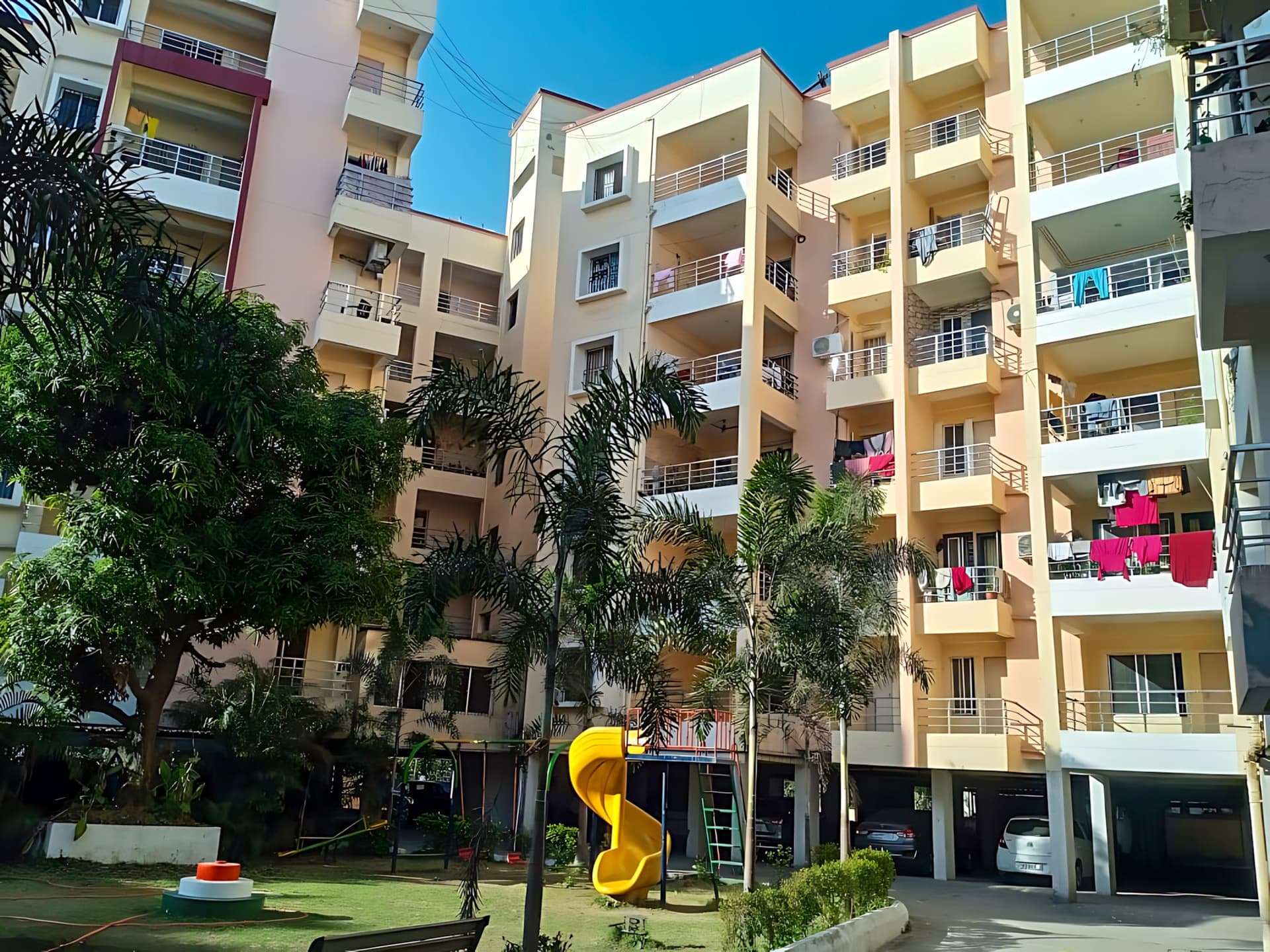 Property Photos 9