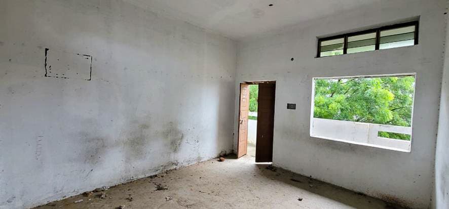 Property Photos 6