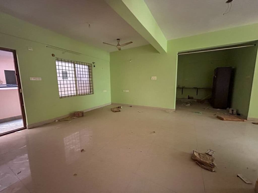Property Photos 16