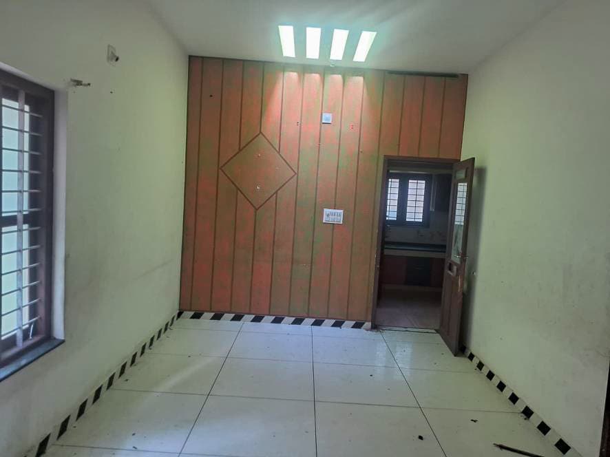 Property Photos 12