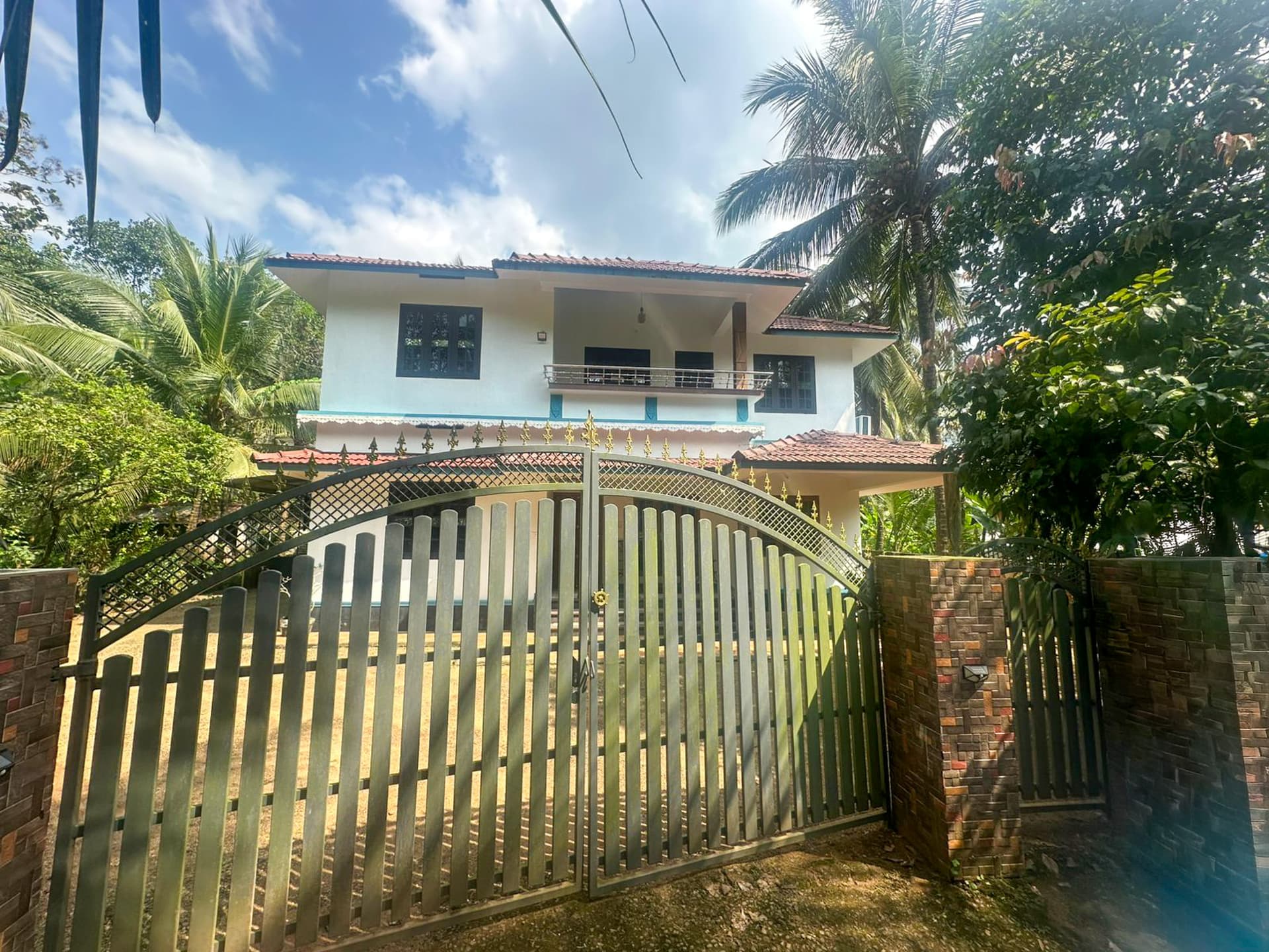 Property Photos 6