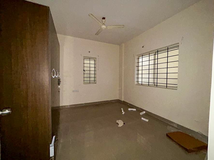 Property Photos 16
