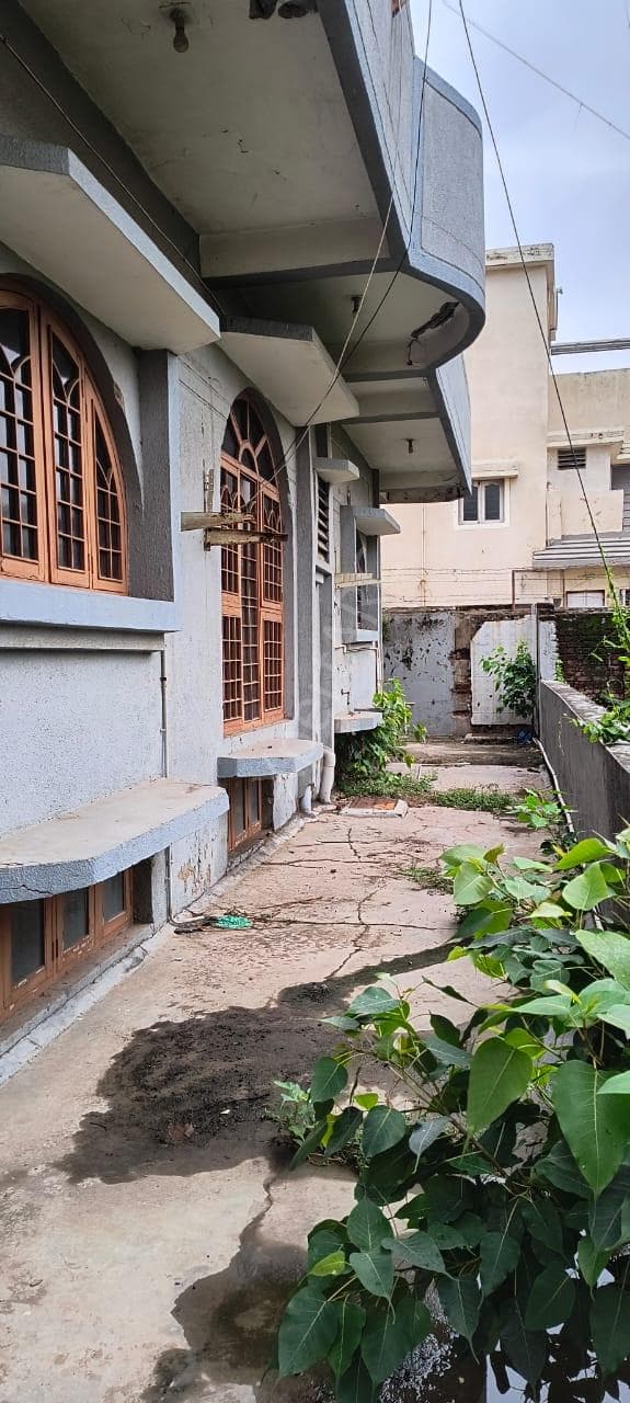 Property Photos 6