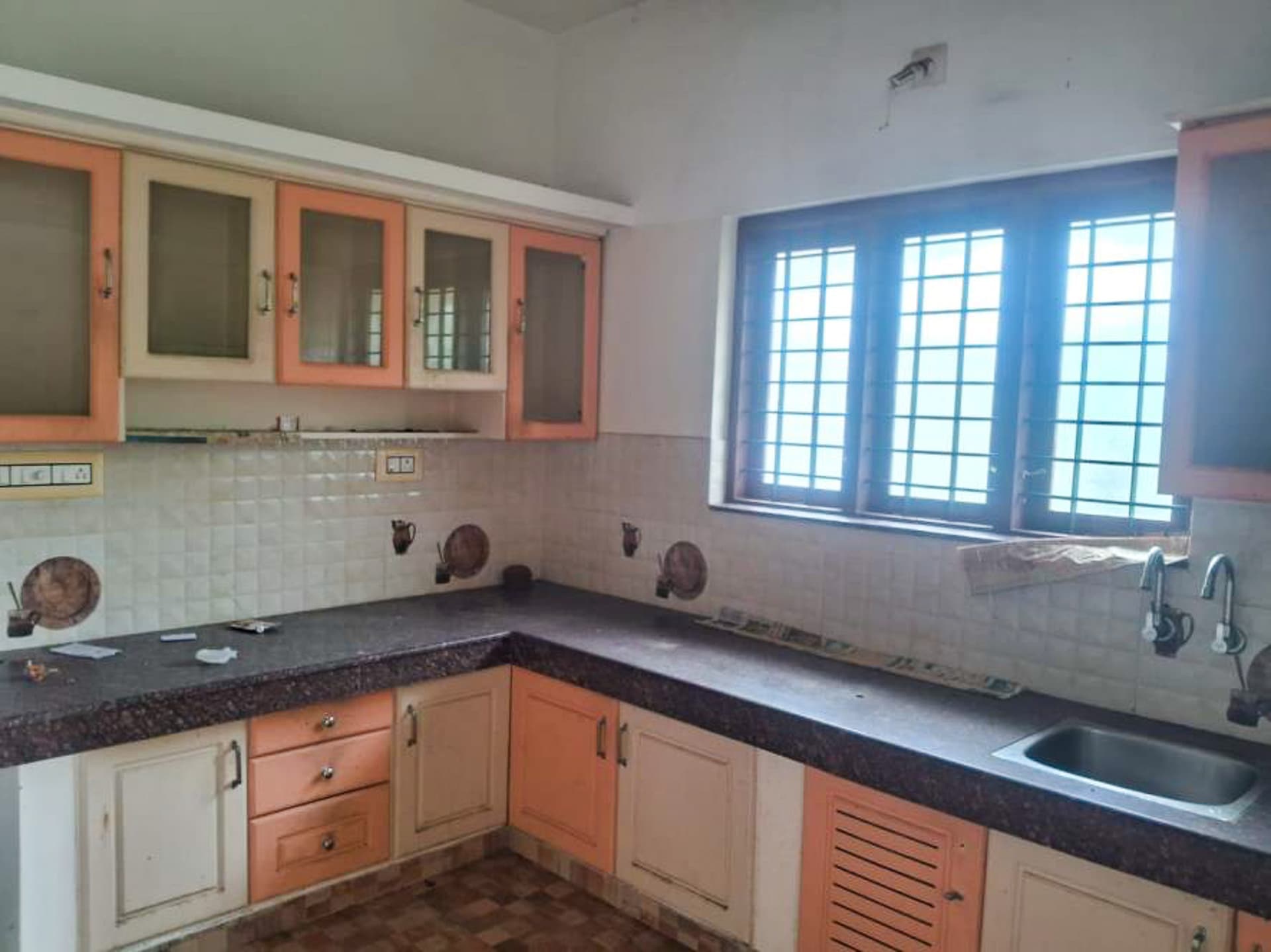 Property Photos 11