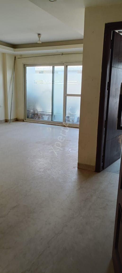 Property Photos 26