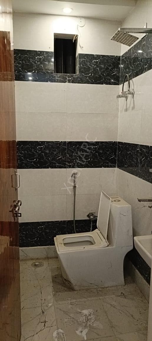 Property Photos 12