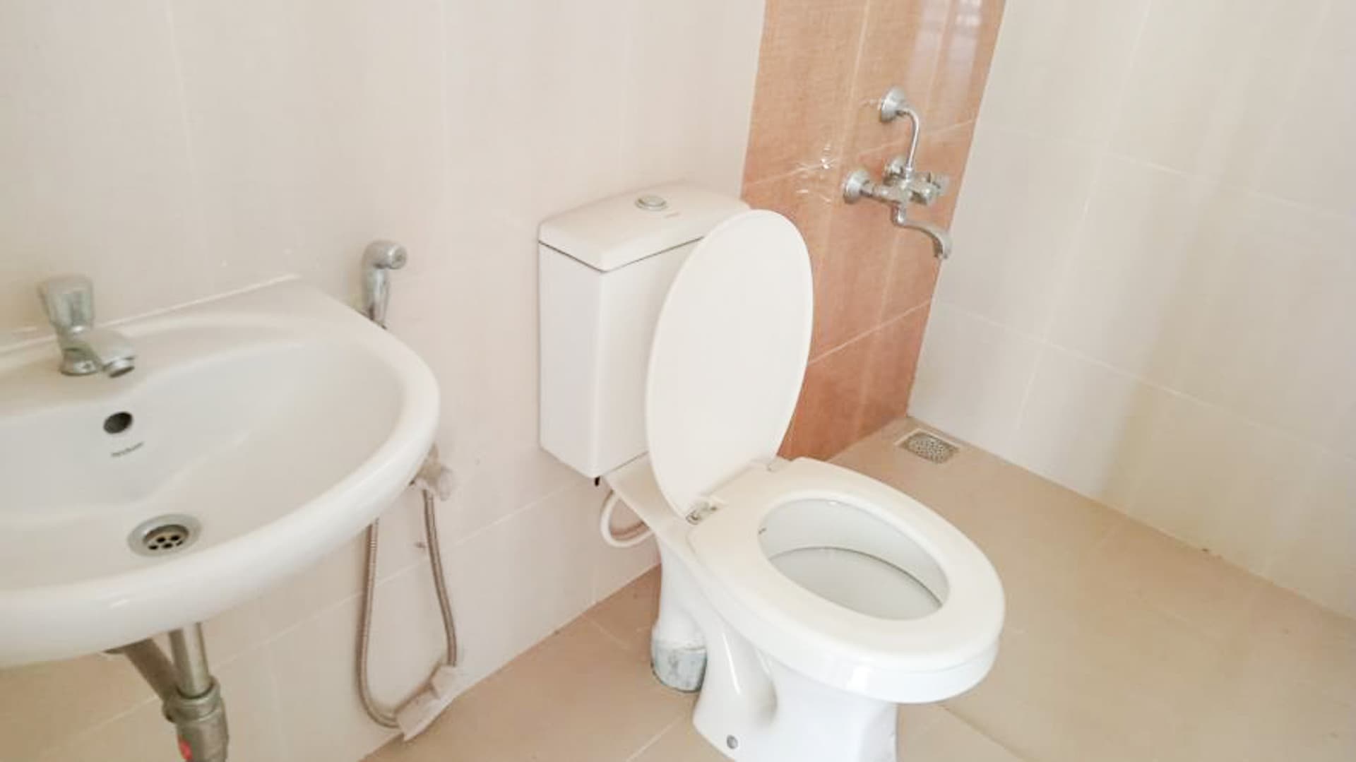 Property Photos 5