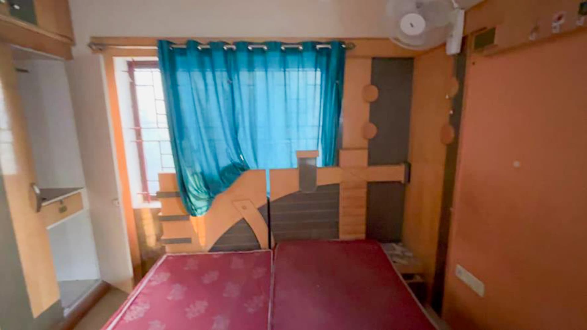 Property Photos 9