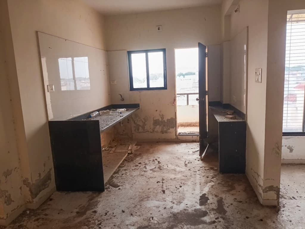 Property Photos 9