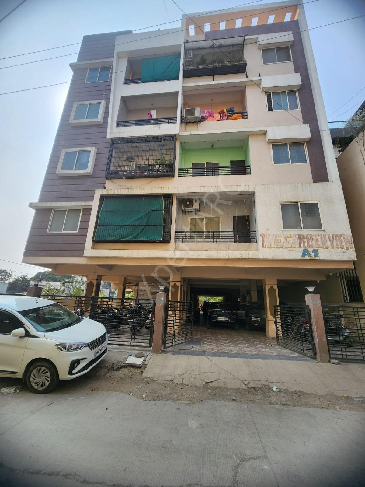 Property Photos 25