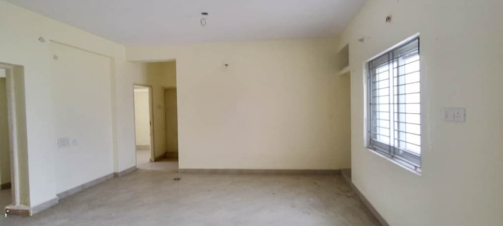 Property Photos 16