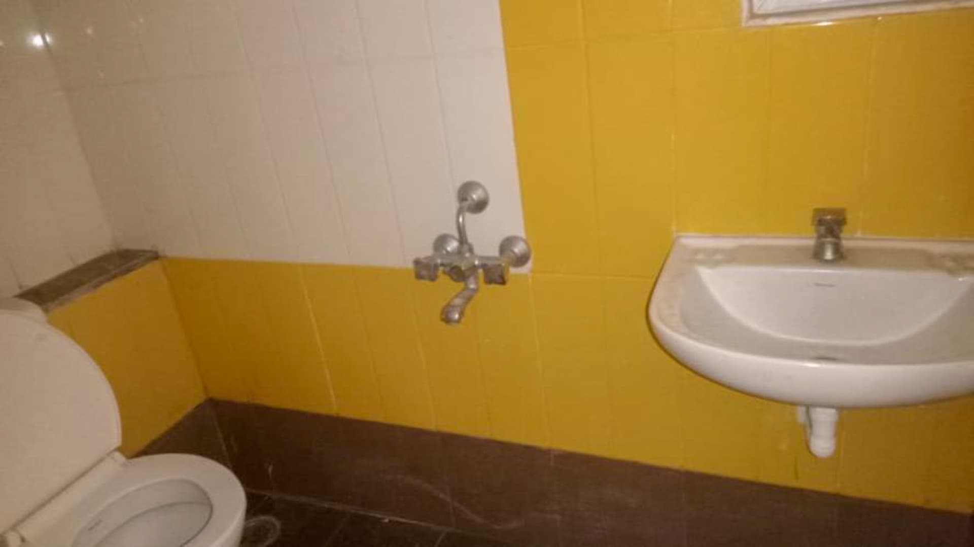 Property Photos 28