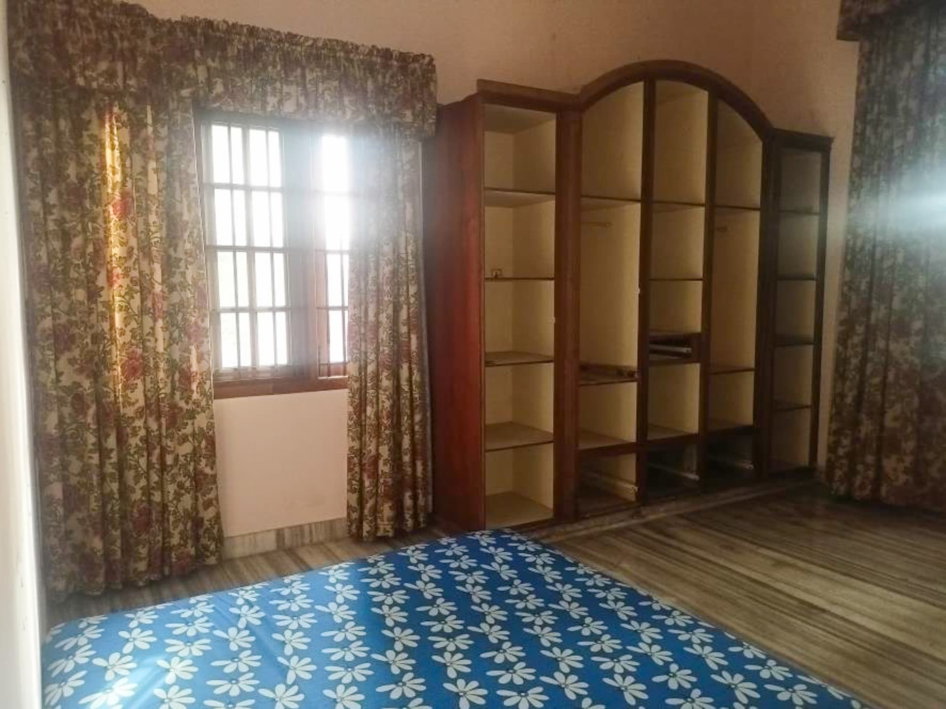 Property Photos 4