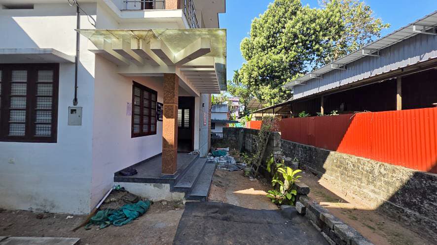 Property Photos 17