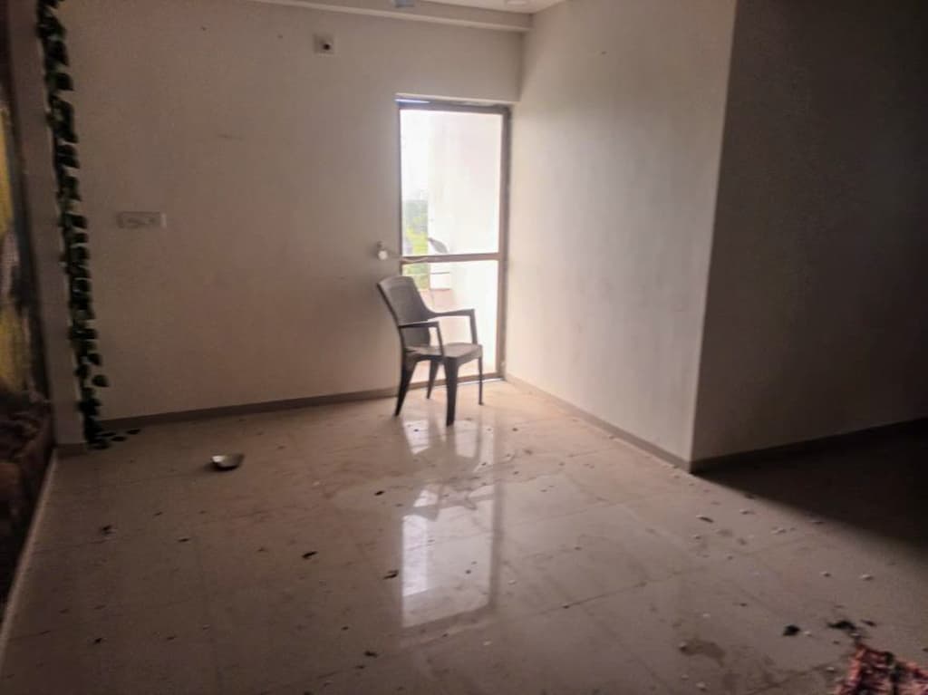 Property Photos 26