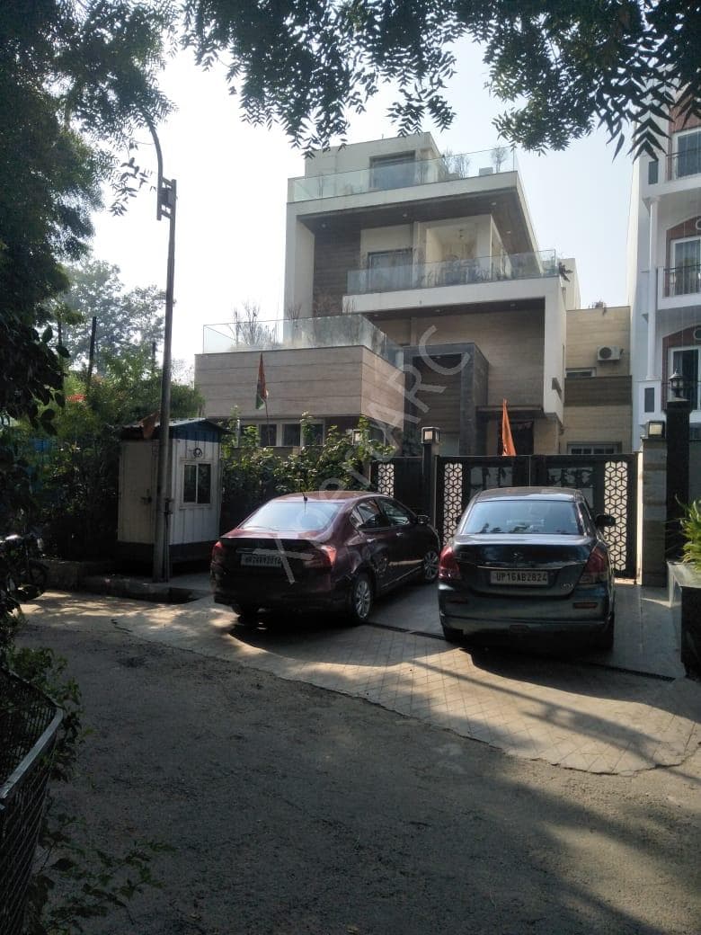 Property Photos 9
