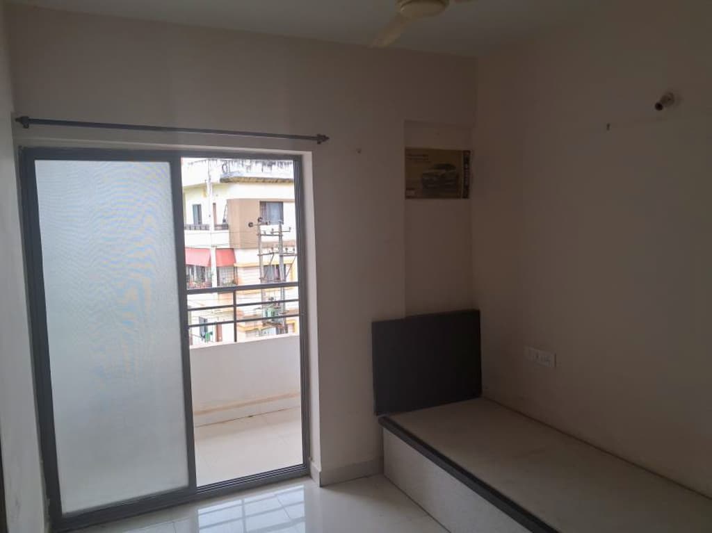 Property Photos 6